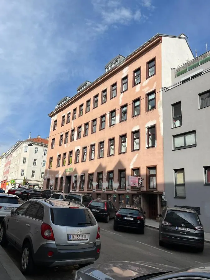 Wonderful, Modern City Center Apartment Vienna
